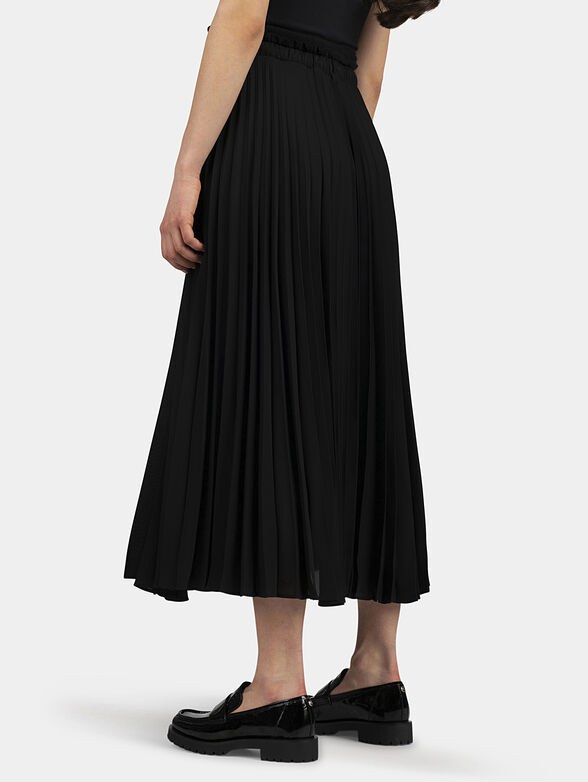 Black skirt with pleat - 2
