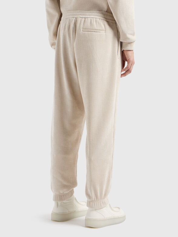 Trousers with ribbed texture - 2