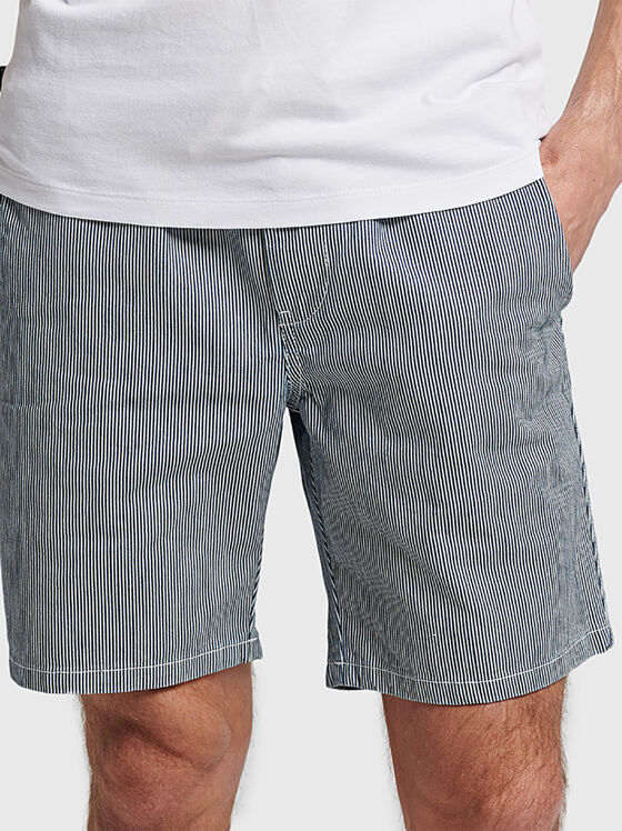 Къси раирани панталони VINTAGE от памучен бленд - 1
