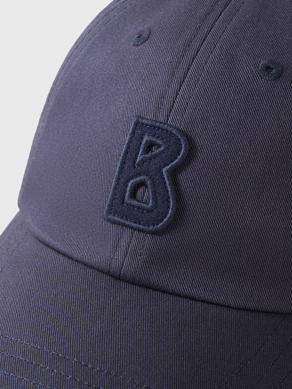 Black cap with a visor - 4