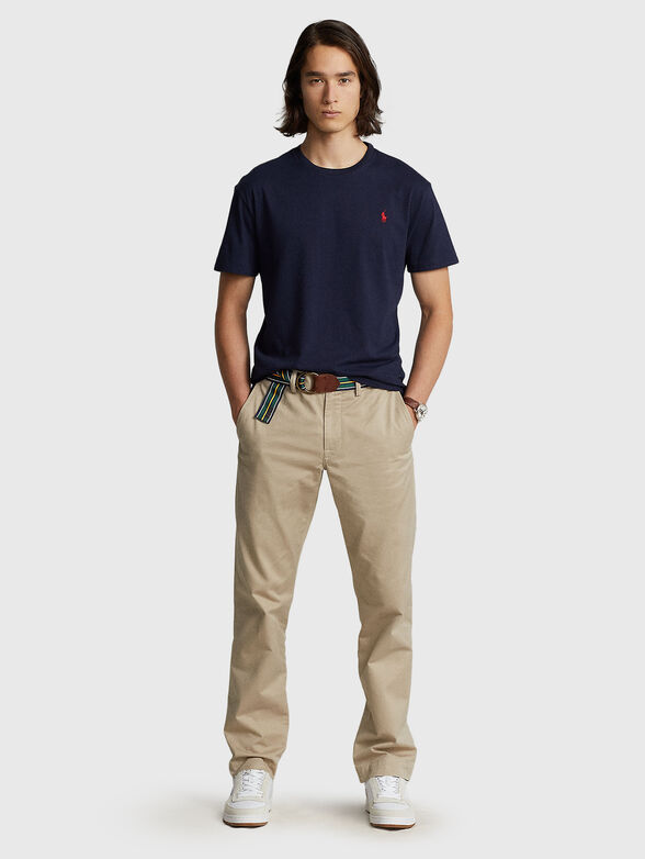 Dark blue t-shirt with contrasting logo  - 2