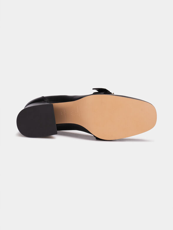 Black leather shoes - 5