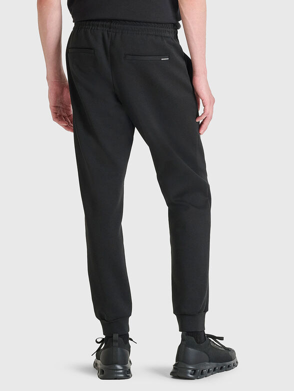 Sport trousers with pockets - 2