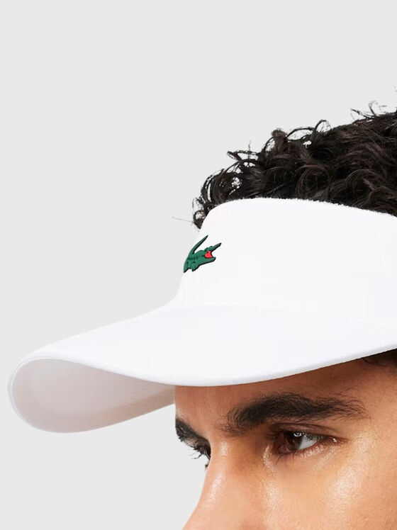 Cap with embroidered logo - 2