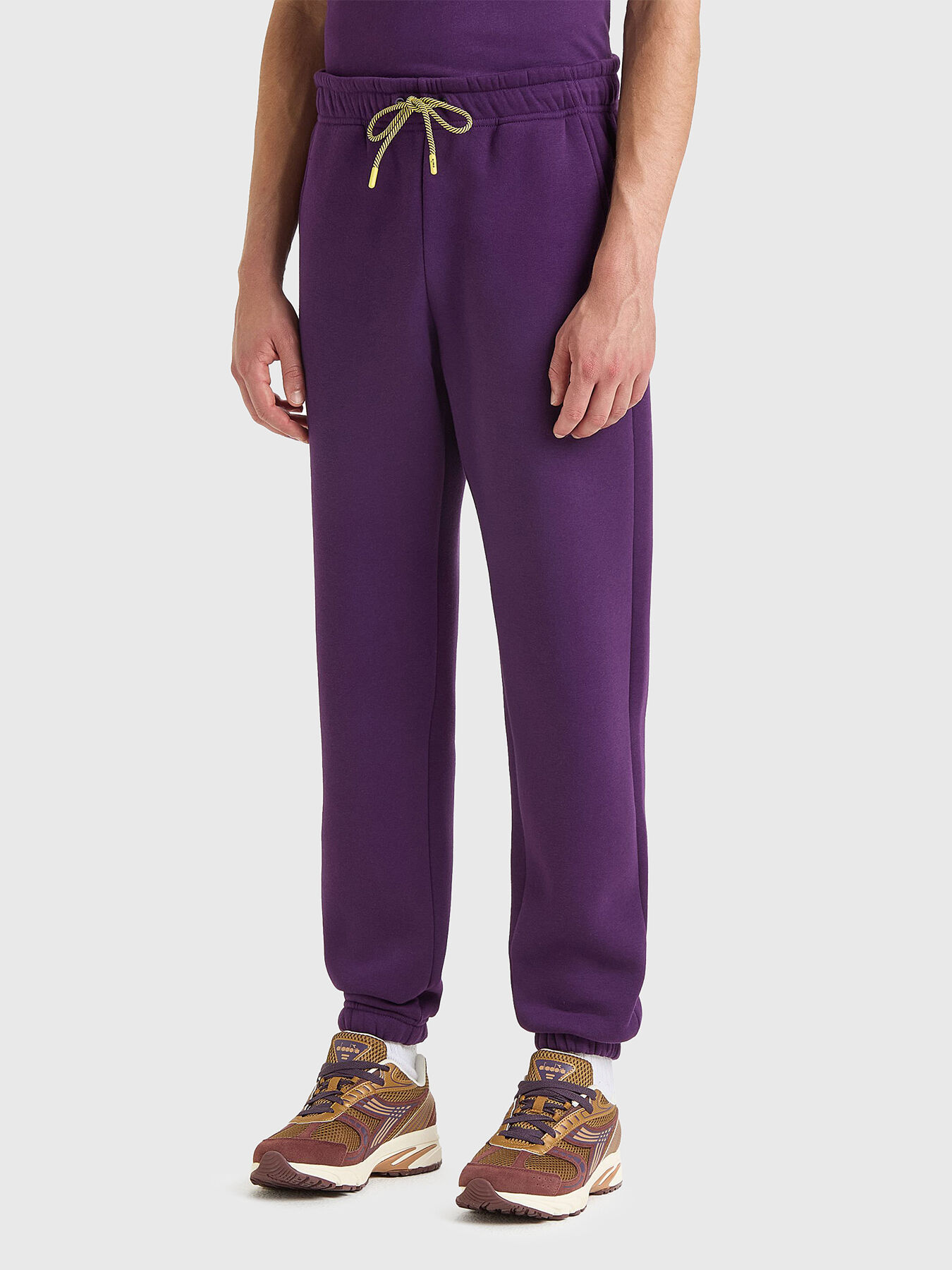Navy blue sweatpants brand DIADORA Globalbrandsstore en