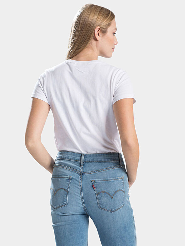 Levi&rsquo;s&reg; white T-shirt with logo detail - 2