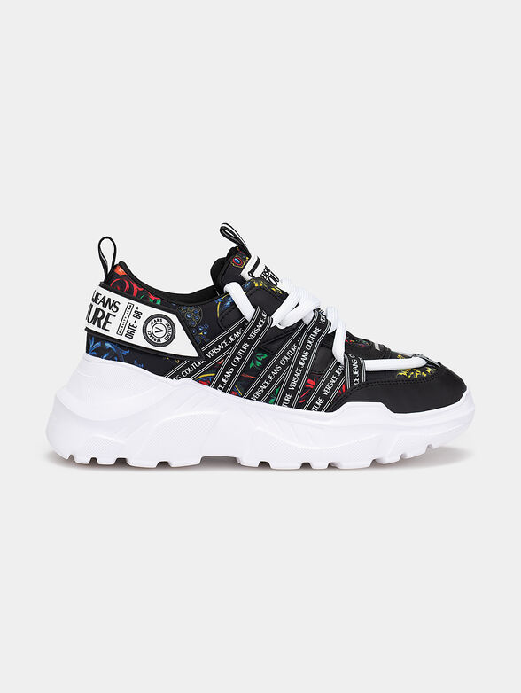 Black sneakers on platform - 1