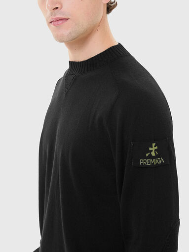 Wool sweater with logo detail - 5