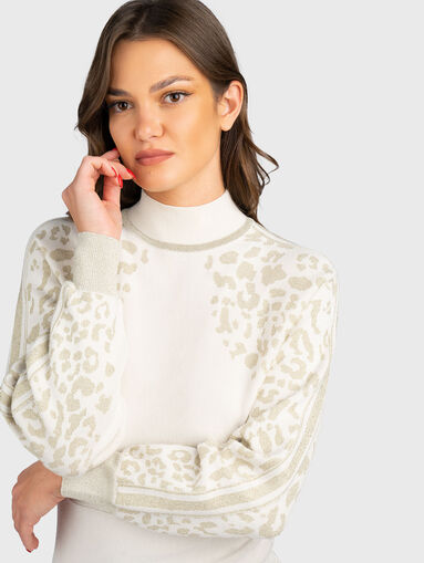 Knitted dress with accent sleeves  - 4