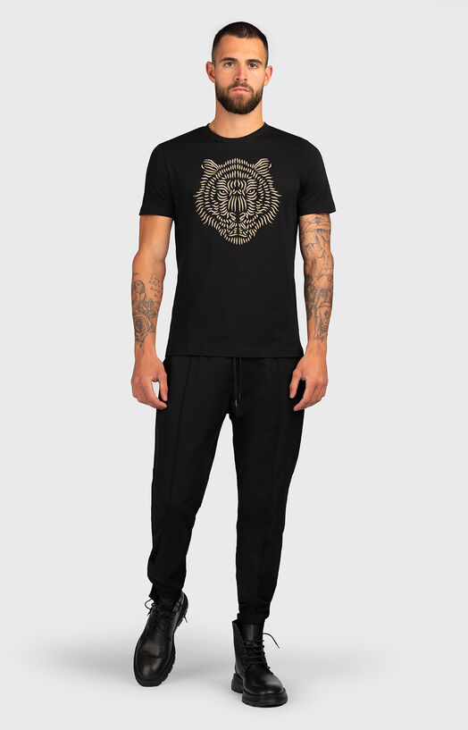 Черна тениска с контрастен принт - 2