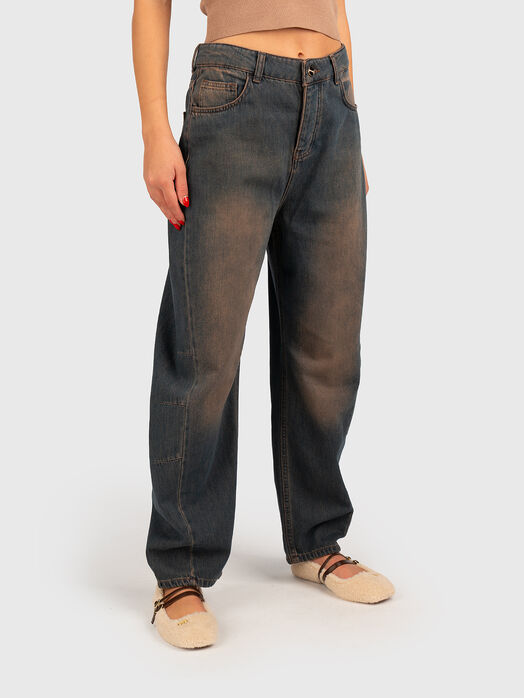 High waisted jeans with logo detail