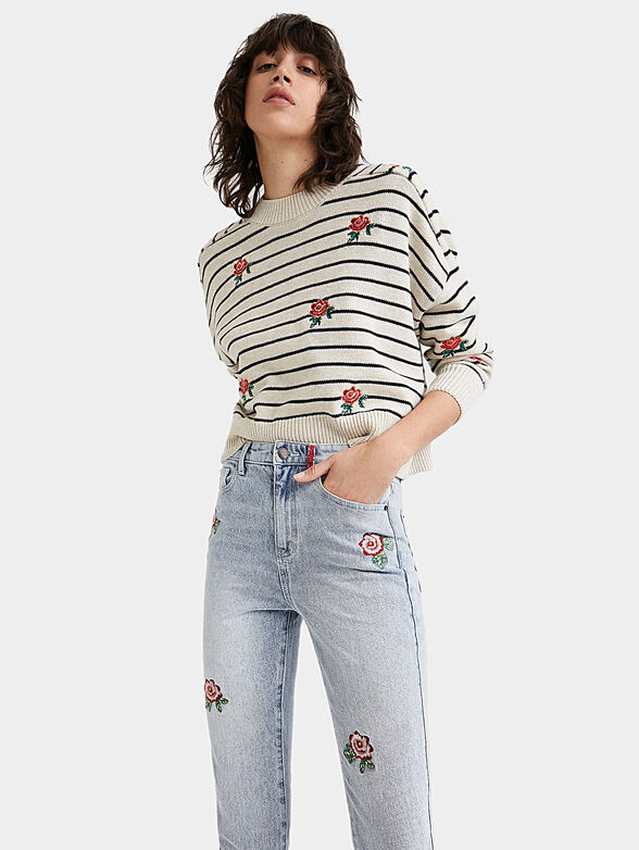 Cropped jeans with floral details - 6