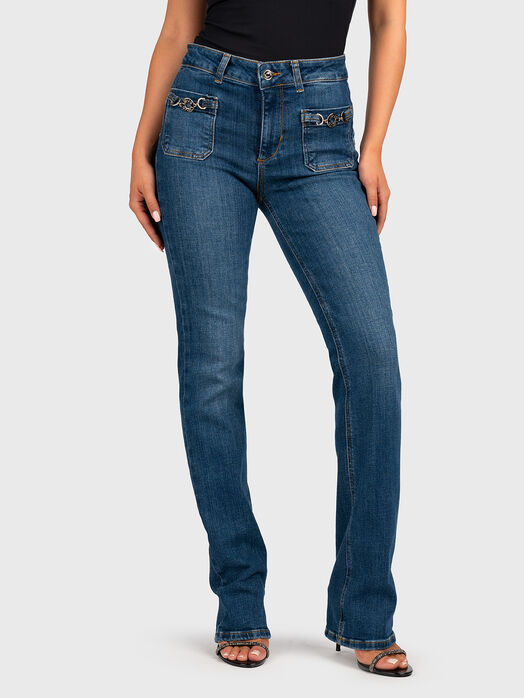 Jeans with logo accessories on the pockets