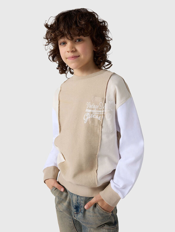 Sweatshirt with pocket - 2