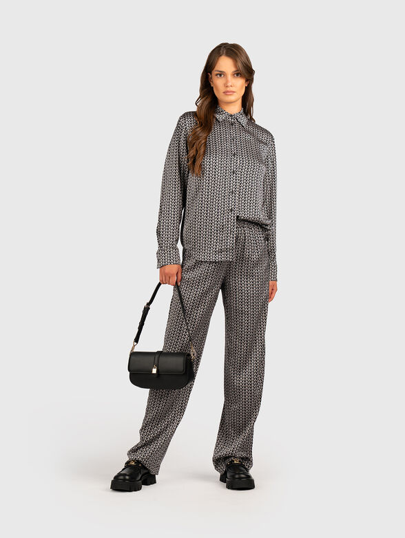 Loose fit trousers with monogram - 4