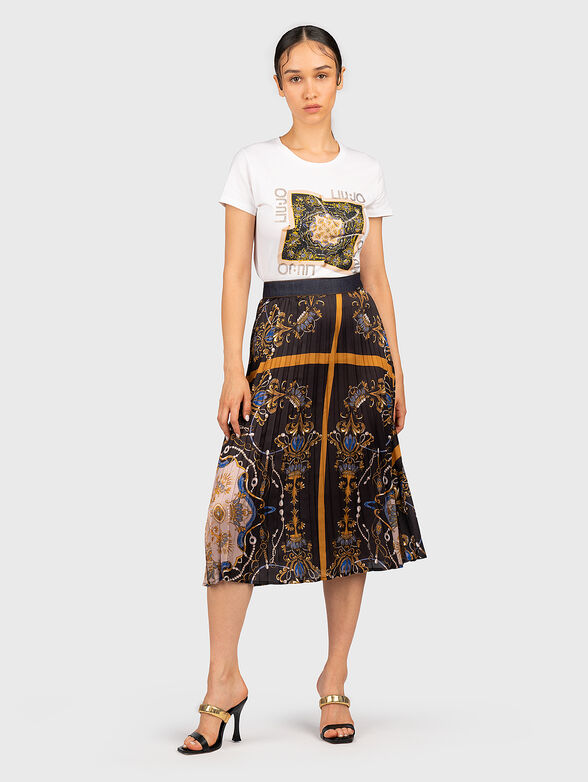 Black t-shirt with animal print  - 2