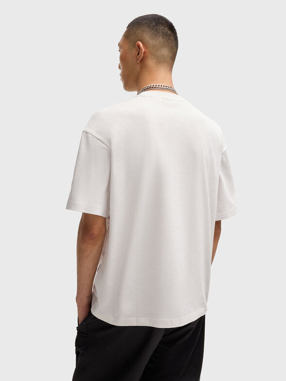 Cotton T-shirt with oval neckline in beige - 3