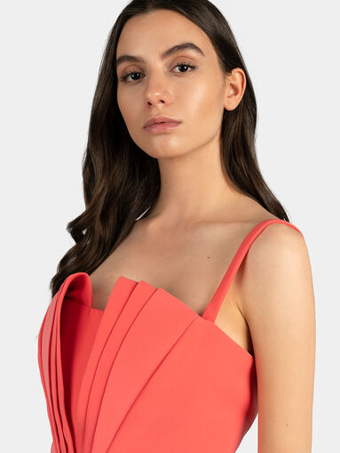 Dress with pleated accent in coral color - 5