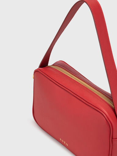 Small leather bag with logo in beige - 5