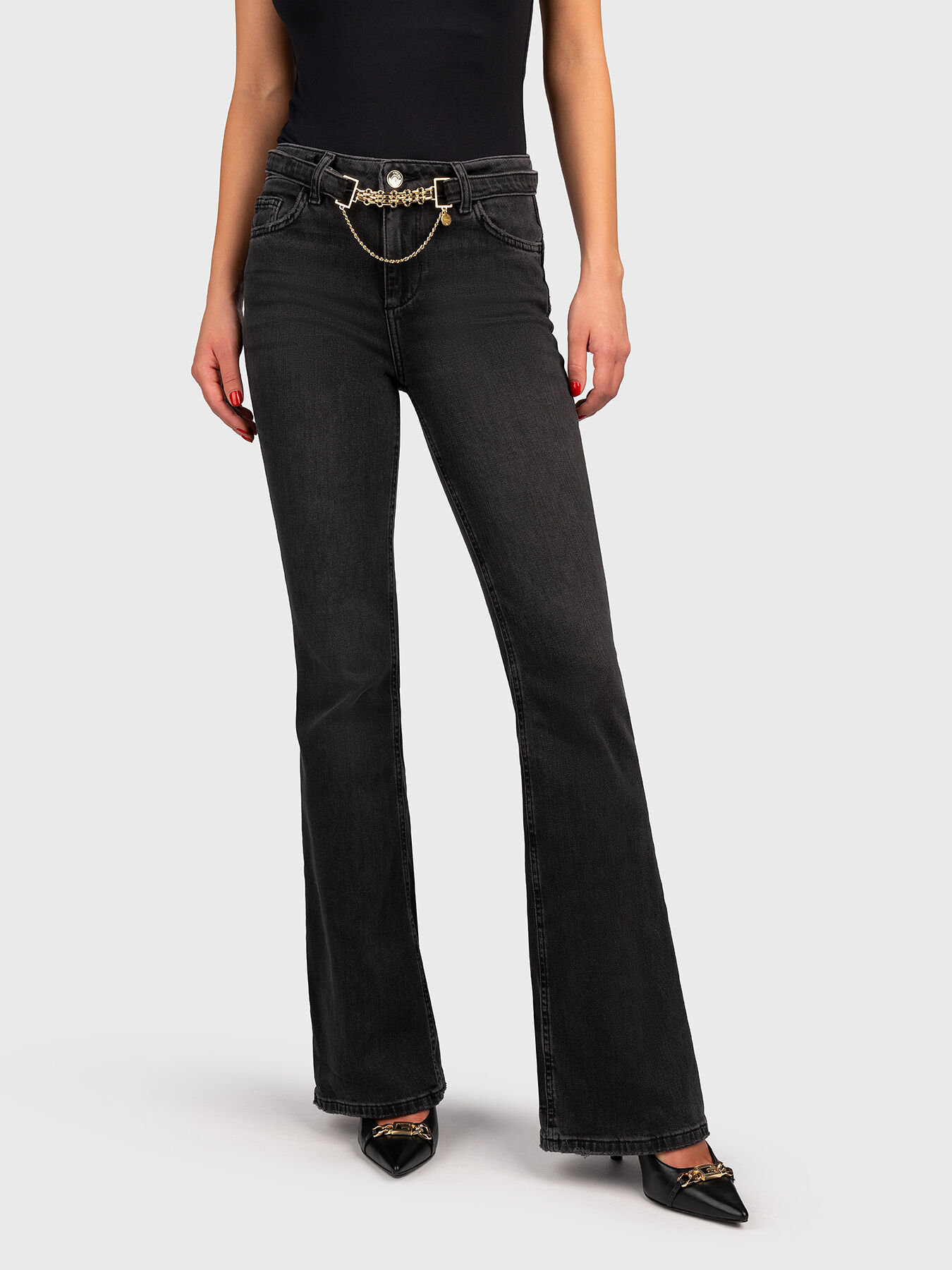Jeans with wide leg and accent chain brand LIU JO Globalbrandsstore en
