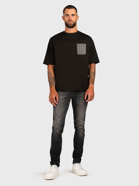 Cotton T-shirt with accent pocket - 2