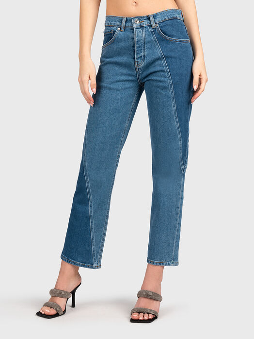 Straight jeans with accents