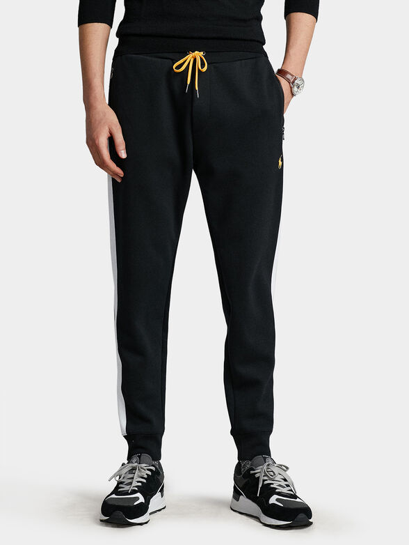 Sports sweatshirt with contrasting stripes - 1