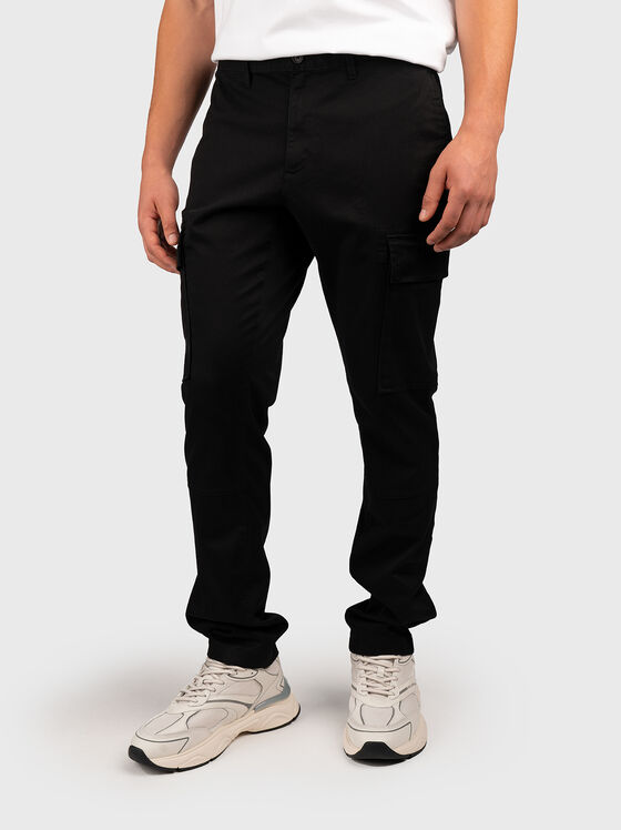 Cargo trousers in black colour - 1