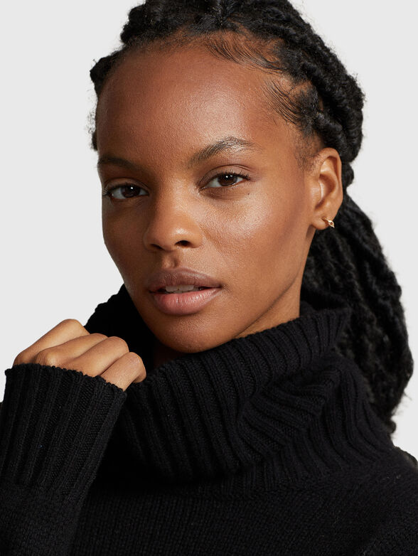 Wool sweater with turtleneck collar - 4