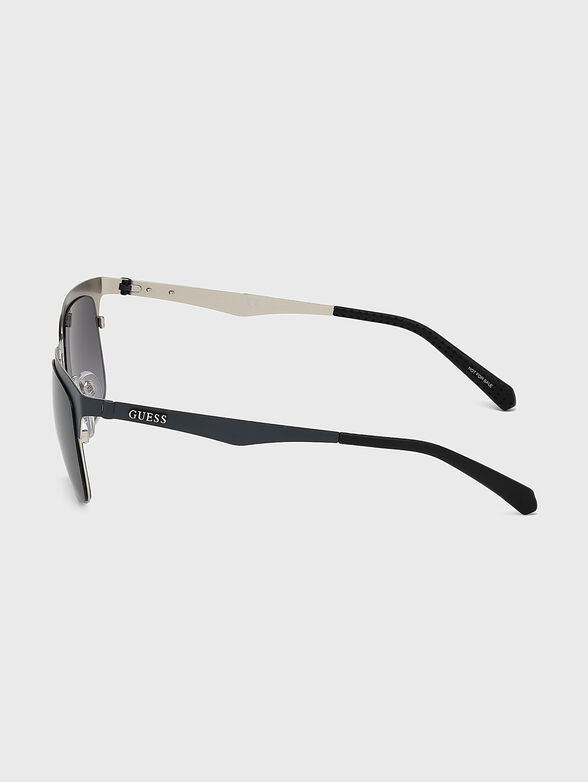 Sunglasses with accent frames - 2