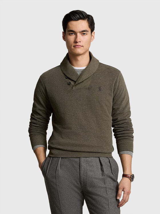 Пуловер с бродирано лого в зелено - 1