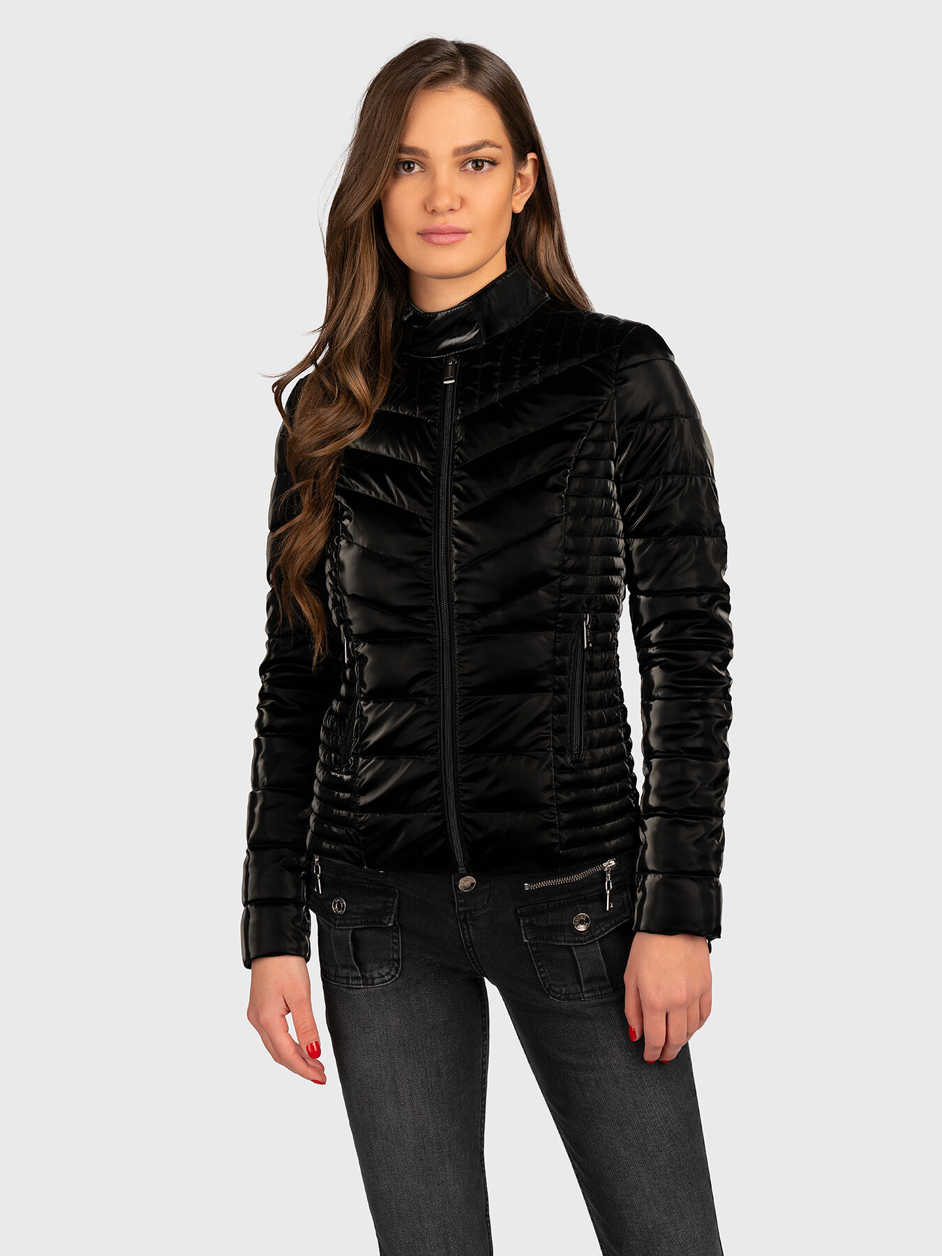 NEW VONA black puffer jacket brand GUESS Globalbrandsstore en