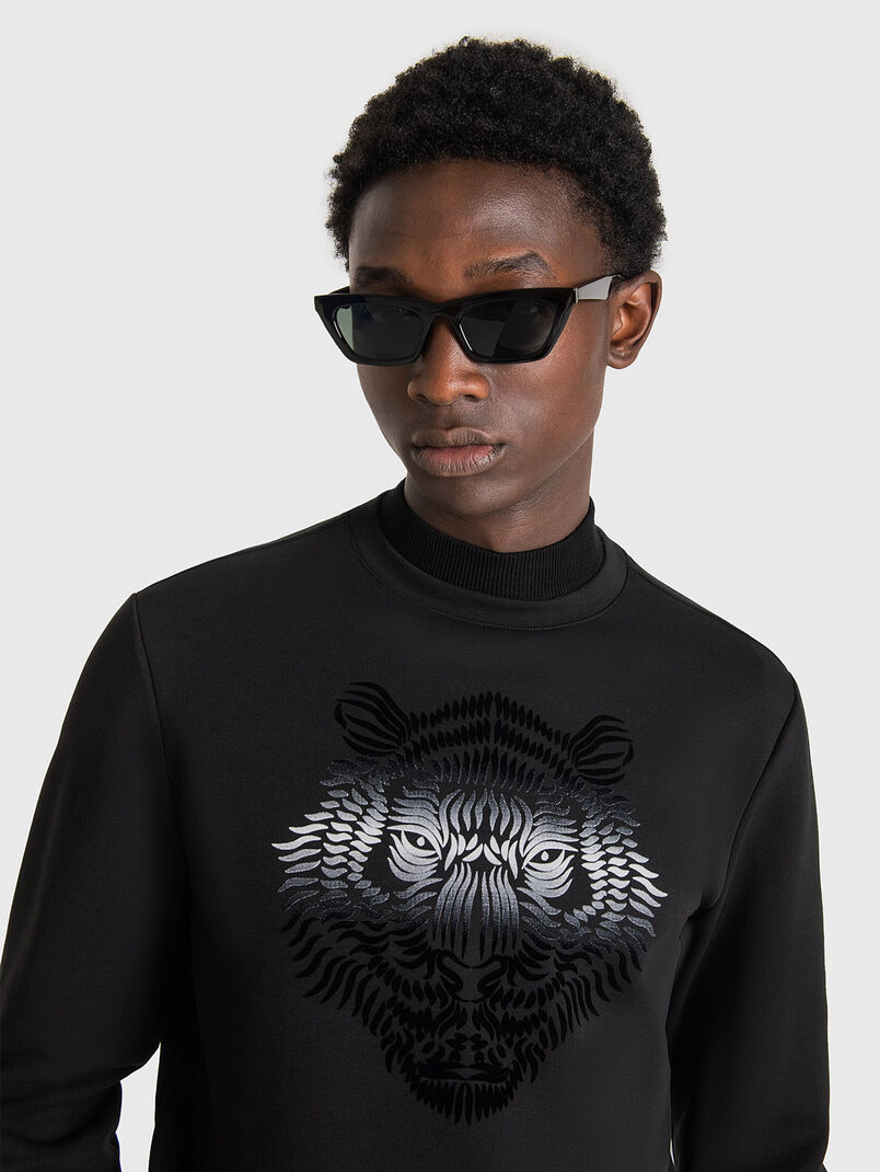 Black sweatshirt with print - 3