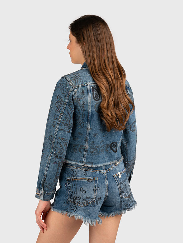 Denim jacket with paisley motifs and rhinestones - 3