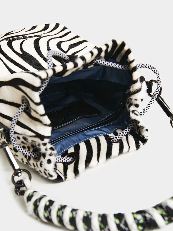 Leather bag with animal print - 5