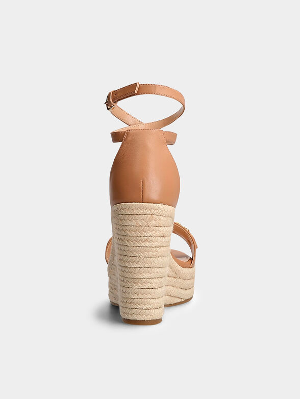 WENDY platform sandals in beige color - 3
