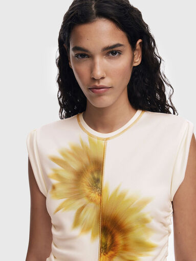 Dress with floral accents - 4