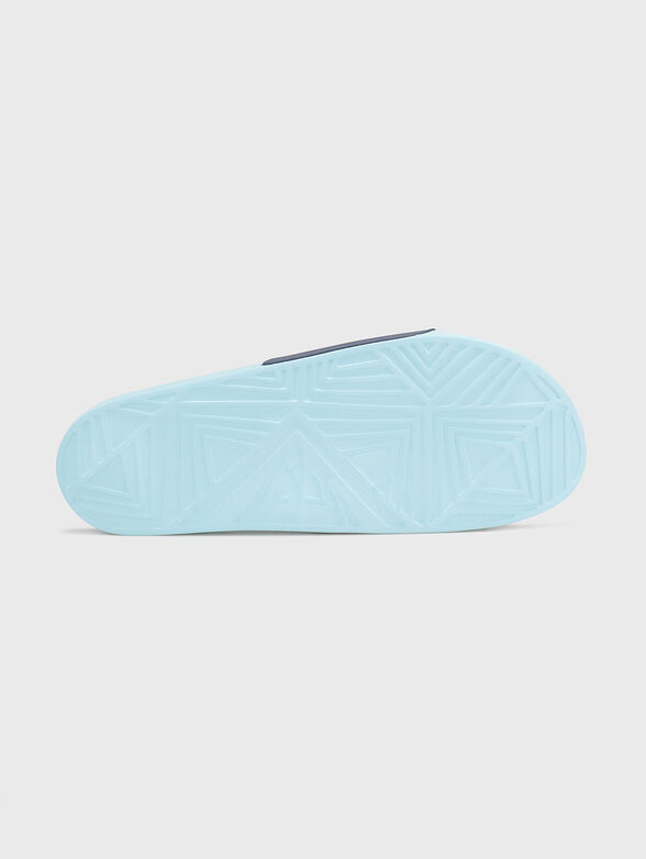 Beach slippers with logo detail - 5
