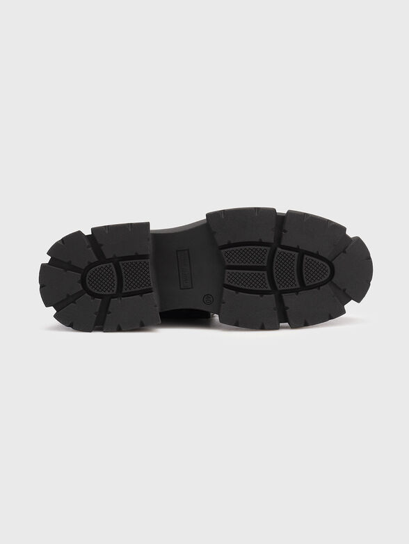Loafers with logo detail - 5