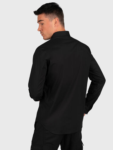 Black shirt with logo detail - 3