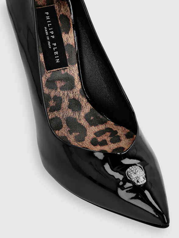 Heels with decorative element - 4