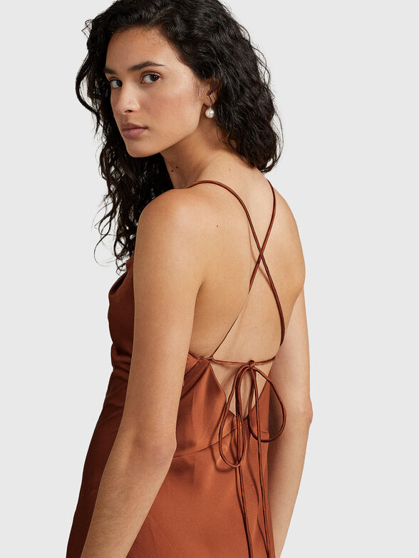 Dress with ties and accent neckline - 3