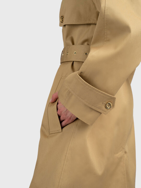 Oversized trench coat with belt - 6