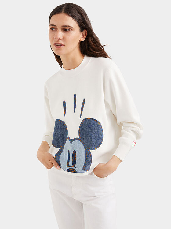 Пуловер с макси Mickey Mouse апликация - 1