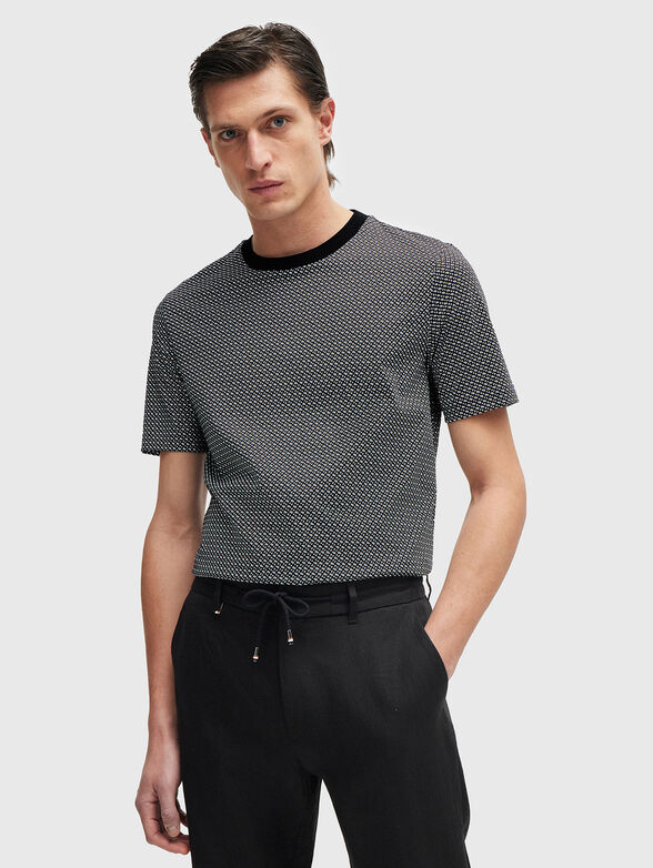 T-shirt with contrasting neckline - 1