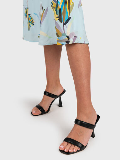 Midi skirt with floral print - 4