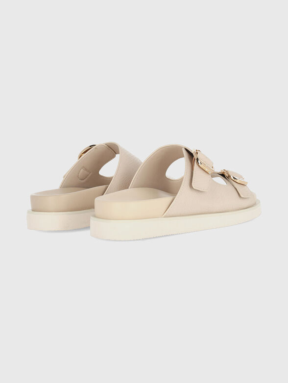 Slippers with golden details - 3