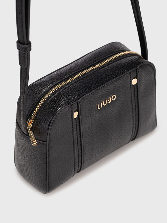 Crossbody bag with gold details - 5