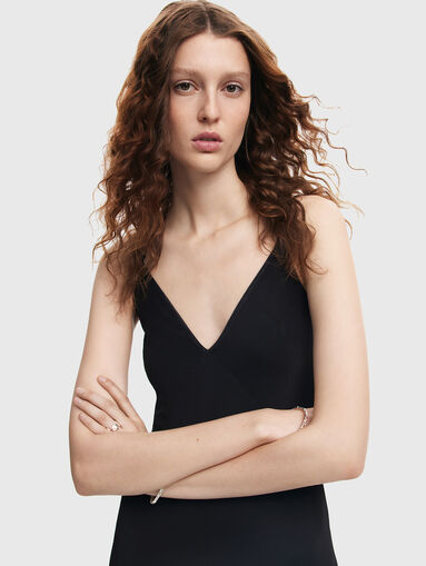 Black dress with floral print - 4