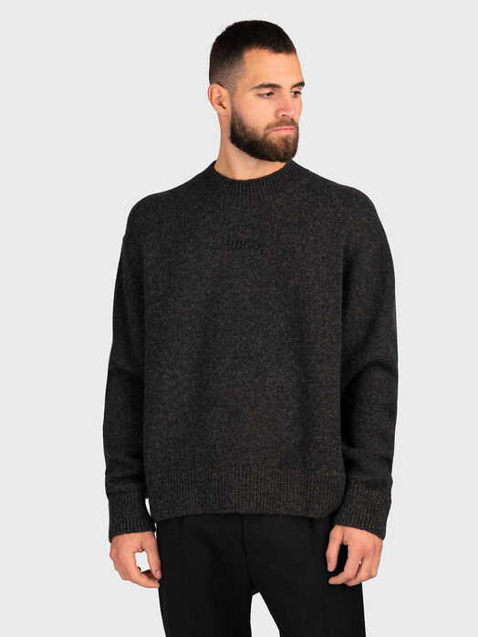 Oversized sweater in wool blend 